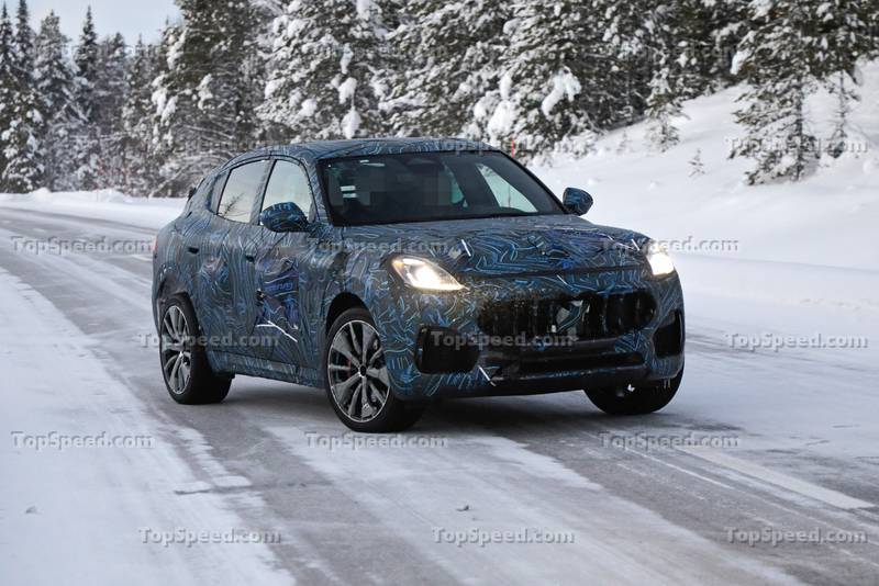 2022 Maserati Grecale Trofeo Spied Playing in the Snow Exterior Spyshots
- image 1042256