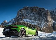 Amazing Wallpapers: The Lamborghini Urus, Aventador SVJ, and Huracan EVO Celebrate Christmas the Right Way - image 877356