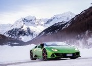 Amazing Wallpapers: The Lamborghini Urus, Aventador SVJ, and Huracan EVO Celebrate Christmas the Right Way - image 877357