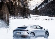 Amazing Wallpapers: The Lamborghini Urus, Aventador SVJ, and Huracan EVO Celebrate Christmas the Right Way - image 877353