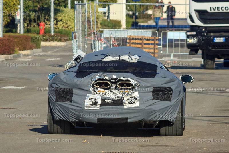 The Lamborghini Aventador's Successor Spied, And It Has A V-12! Exterior
- image 1042063