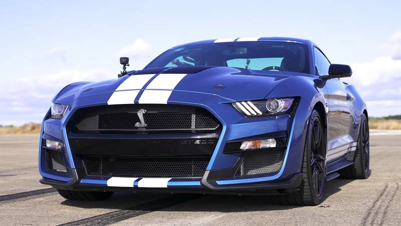 Watch A Ford Shelby Mustang GT500 Take On Another Supercharged Mustang That's Tuned To Make 850+ Horses!
- image 1042606