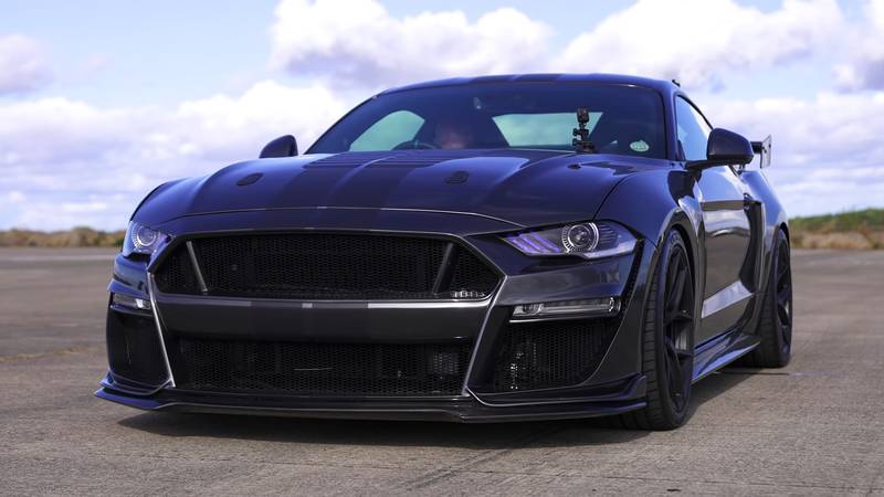 Watch A Ford Shelby Mustang GT500 Take On Another Supercharged Mustang That's Tuned To Make 850+ Horses!
- image 1042605