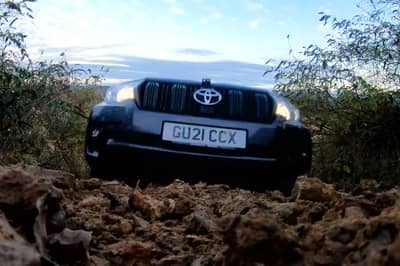 Off-Road Battle: Toyota Land Cruiser Vs Toyota Hilux